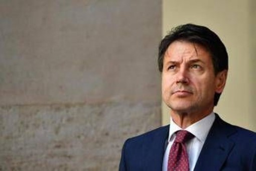 Conte si è operato: "Decorso regolare, ancora qualche giorno di convalescenza e si riparte"