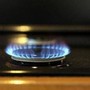 Attacco all'Iran, cosa succede alle bollette del gas degli italiani: come tutelarsi