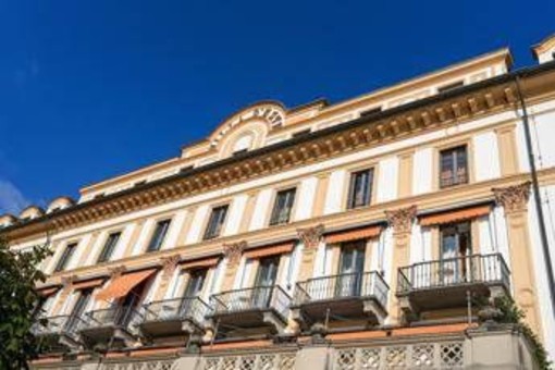 Cernobbio, ultima giornata tra Salvini, opposizioni e Del Vecchio. Renzi: "Meloni contenta, ma il Paese è povero" Cernobbio, ultima giornata tra Salvini, opposizioni e Del Vecchio. Renzi: "Meloni contenta, ma il Paese è povero"