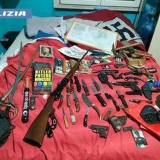 Pavia, armi e svastiche in casa: arrestato 19enne Pavia, armi e svastiche in casa: arrestato 19enne