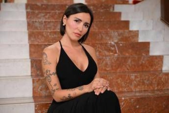 Sanremo 2026, Serena Brancale chi è: gli esordi, l'amore e la morte della mamma