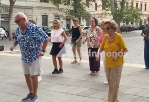 "Portateci a Ballando": l’appello di Pasquale ed Elisa, i ballerini virali di Roma