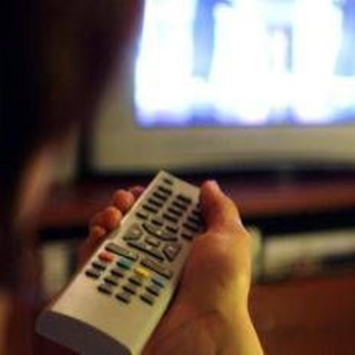 'L'Invisibile' su Rai1 vince il prime time. Continua il trend positivo di 'Affari Tuoi'