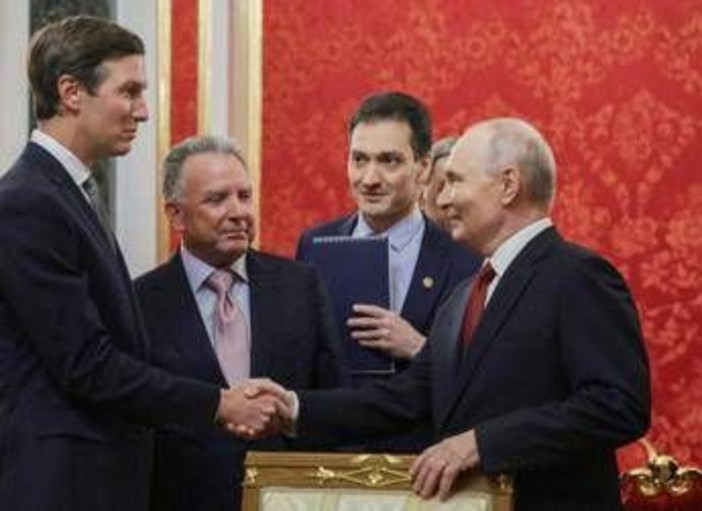 Putin incontra Witkoff e Kushner: "Russia centrerà obiettivi in Ucraina". Oggi gli inviati di Trump a Kiev Putin incontra Witkoff e Kushner: "Russia centrerà obiettivi in Ucraina". Oggi gli inviati di Trump a Kiev