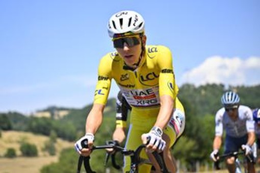 Tour de France, Pogacar vince la decima tappa e allunga in classifica generale Tour de France, Pogacar vince la decima tappa e allunga in classifica generale