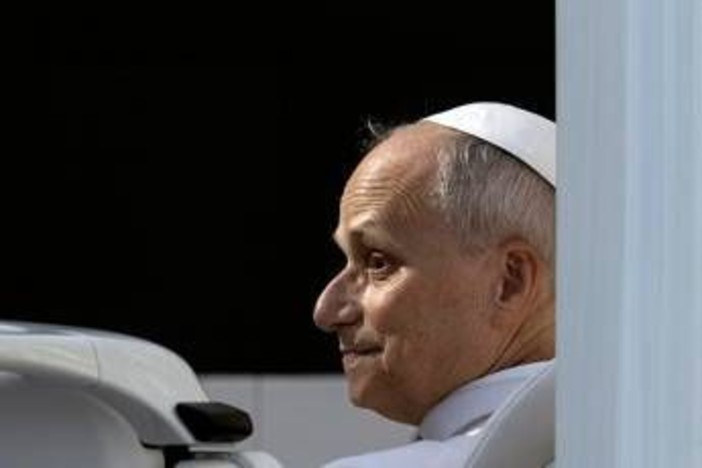 Papa Leone ha votato per posta alle elezioni di midterm, scheda spedita a Chicago Papa Leone ha votato per posta alle elezioni di midterm, scheda spedita a Chicago