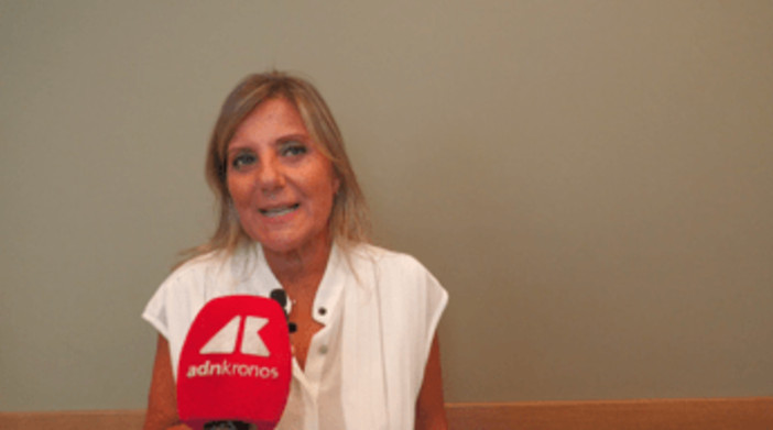 Tumore seno, Fabi (Aiom): "13mila pazienti all'anno candidate a test genomico" Tumore seno, Fabi (Aiom): "13mila pazienti all'anno candidate a test genomico"