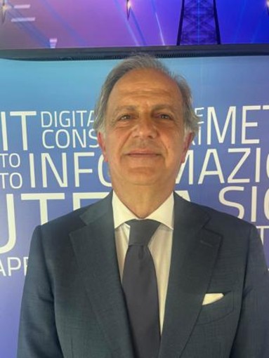 Energia, Moles: "Informazione chiara è strumento tutela consumatori" Energia, Moles: "Informazione chiara è strumento tutela consumatori"