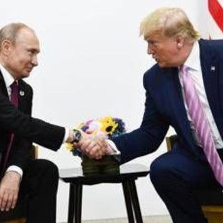 Putin-Trump, telefonata di un'ora: confronto su Ucraina, Iran e Mondiali di calcio Putin-Trump, telefonata di un'ora: confronto su Ucraina, Iran e Mondiali di calcio