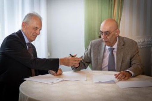 Rifiuti, Conou-Endiale, "Asse Italia-Grecia per standard Ue più elevati su riciclo oli usati" Rifiuti, Conou-Endiale, "Asse Italia-Grecia per standard Ue più elevati su riciclo oli usati"