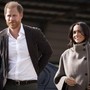 Harry e Meghan tornano in Gb con i figli (dopo quattro anni): grazie a un 'ricatto emotivo' Harry e Meghan tornano in Gb con i figli (dopo quattro anni): grazie a un 'ricatto emotivo'