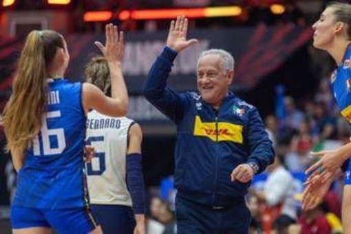 Italvolley campione del mondo: le azzurre 'invincibili' trionfano anche in Thailandia Italvolley campione del mondo: le azzurre 'invincibili' trionfano anche in Thailandia