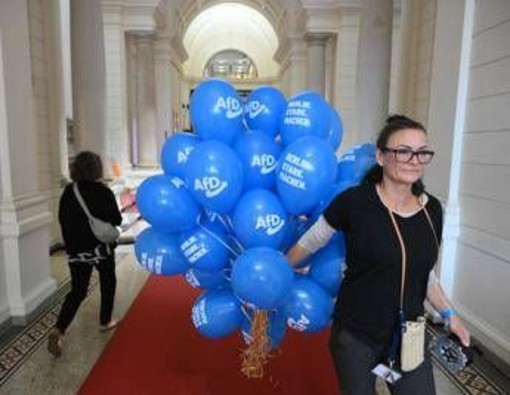 Elezioni Germania, exit poll: AfD avanti in Meclemburgo e Die Linke a Berlino. Cdu crolla Elezioni Germania, exit poll: AfD avanti in Meclemburgo e Die Linke a Berlino. Cdu crolla