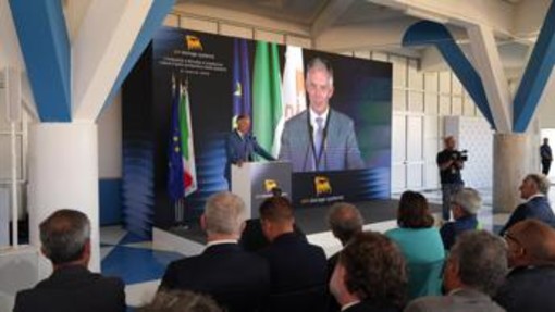 Ricci (Eni): "Polo di Brindisi operativo a tappe, prima sezione in esercizio a metà 2027" Ricci (Eni): "Polo di Brindisi operativo a tappe, prima sezione in esercizio a metà 2027"