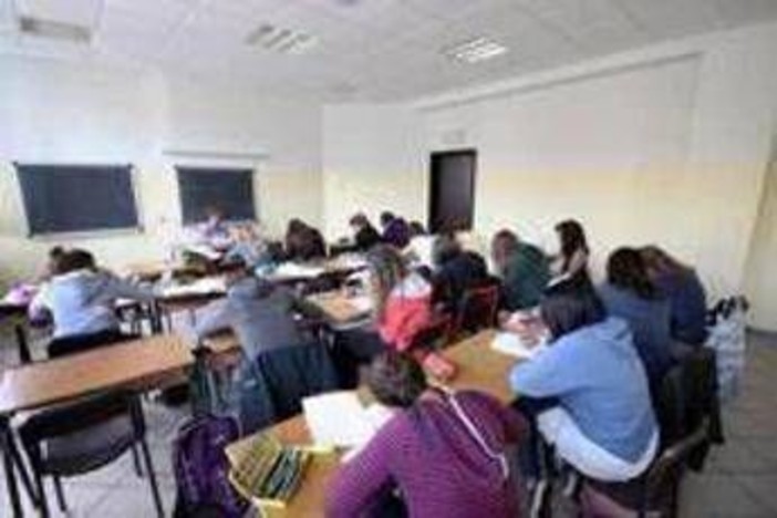 Scuola, Ocse: prestazioni in calo soprattutto in lettura e matematica. Italia sopra media Scuola, Ocse: prestazioni in calo soprattutto in lettura e matematica. Italia sopra media