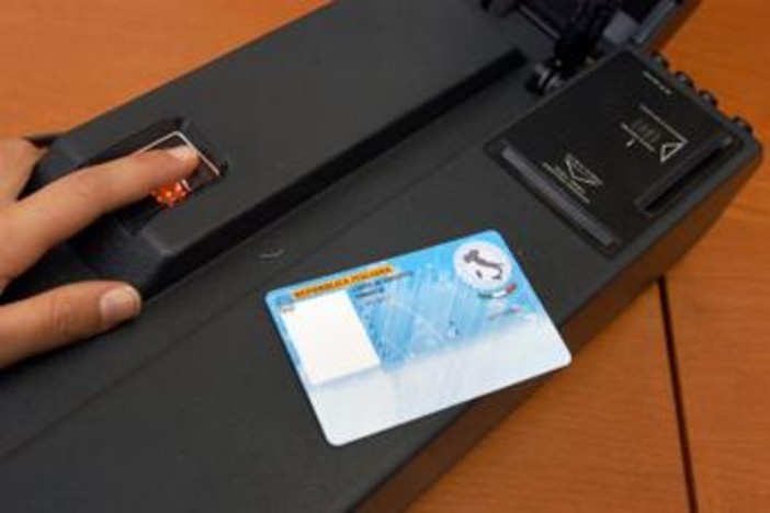 Carta d'Identità Elettronica al posto dello Spid? Come utilizzarla e come recuperare Pin e Puk