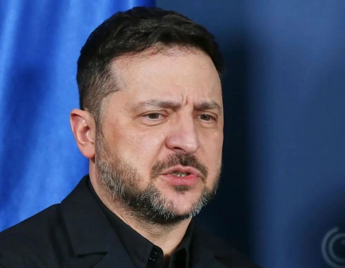 Zelensky scrive a Putin “Incontriamoci e finiamo questa guerra”