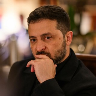 Zelensky “Oggi condivideremo piano di pace rivisto con Usa”