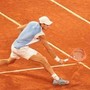 Arnaldi si ritira dal Roland Garros, ipotesi virus. Il medico-fisiatra: "Ha portato l'organismo al limite"