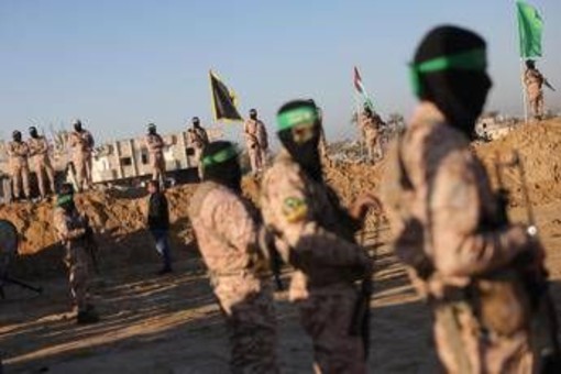 Gaza, la denuncia di Amnesty: "Hamas responsabile di crimini contro l'umanità"