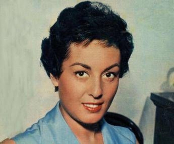 Addio a Bianca Maria Piccinino, prima conduttrice del Tg: la morte rimasta riservata per sua volontà Addio a Bianca Maria Piccinino, prima conduttrice del Tg: la morte rimasta riservata per sua volontà