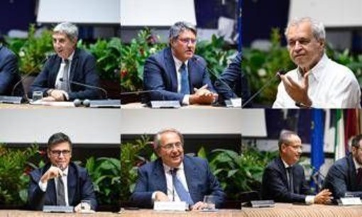 Da Chiocci a Mentana, da Contu a Desario: i direttori in cattedra per questori e portavoce della Polizia Da Chiocci a Mentana, da Contu a Desario: i direttori in cattedra per questori e portavoce della Polizia