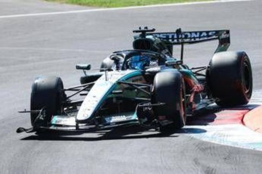 Gp Monza, Russell domina la terza sessione di libere davanti a Hamilton Gp Monza, Russell domina la terza sessione di libere davanti a Hamilton