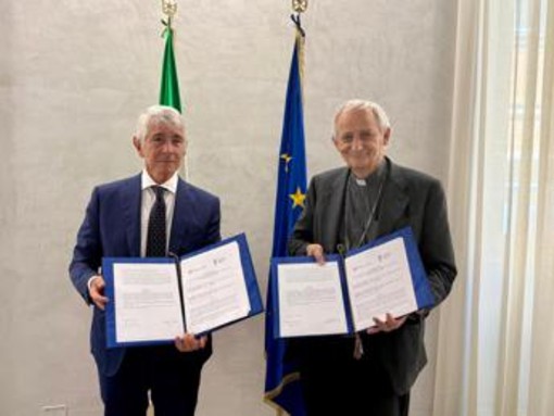 Firmato protocollo d'intesa tra Abodi e Zuppi per la riqualificazione degli oratori nelle aree disagiate Firmato protocollo d'intesa tra Abodi e Zuppi per la riqualificazione degli oratori nelle aree disagiate