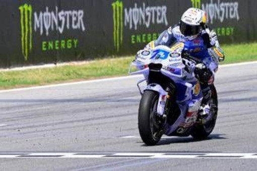 Gp Catalogna, vince Alex Marquez davanti a suo fratello Marc e Bastianini Gp Catalogna, vince Alex Marquez davanti a suo fratello Marc e Bastianini
