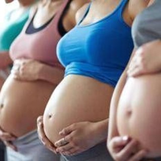 Vaccino anti Covid in gravidanza, si riduce il rischio di preeclampsia: cosa rivela lo studio