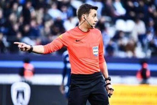 Dal precedente con la Macedonia al 'furto' di identità: chi è Turpin, l'arbitro di Bosnia-Italia Dal precedente con la Macedonia al 'furto' di identità: chi è Turpin, l'arbitro di Bosnia-Italia