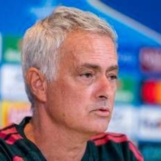 Mourinho: "Chi ha fatto il calendario è italiano, sorpreso che Inter non abbia vinto Champions negli ultimi anni"