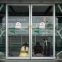Aeroporto di Catania, voli sospesi per la cenere vulcanica: stop fino alle 12 di domenica 27 settembre Aeroporto di Catania, voli sospesi per la cenere vulcanica: stop fino alle 12 di domenica 27 settembre
