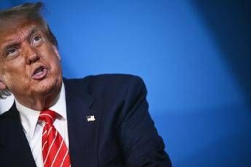 Ucraina-Russia, Trump avverte Putin e propone vertice a tre con Zelensky