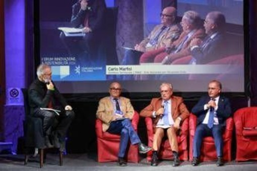 Sostenibilità, a Napoli istituzioni e imprese a confronto sulla transizione sostenibile Sostenibilità, a Napoli istituzioni e imprese a confronto sulla transizione sostenibile