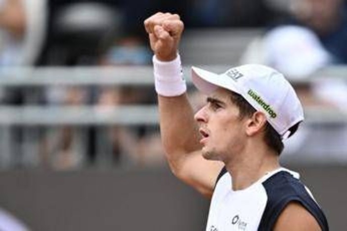 Roland Garros, tris azzurro nel terzo turno: vincono Cobolli, Berrettini e Arnaldi Roland Garros, tris azzurro nel terzo turno: vincono Cobolli, Berrettini e Arnaldi