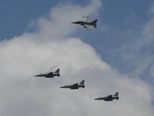 Grecia, drone turco nei pressi di un aeroporto: decollano F-16 Grecia, drone turco nei pressi di un aeroporto: decollano F-16