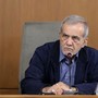 Iran, è scontro ai vertici del potere: i falchi accusano Pezeshkian e i negoziatori di 'colpo di Stato' Iran, è scontro ai vertici del potere: i falchi accusano Pezeshkian e i negoziatori di 'colpo di Stato'