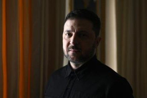 Ucraina-Russia, Zelensky incontra Trump a Washington: previsto voto su nuove sanzioni a Mosca Ucraina-Russia, Zelensky incontra Trump a Washington: previsto voto su nuove sanzioni a Mosca