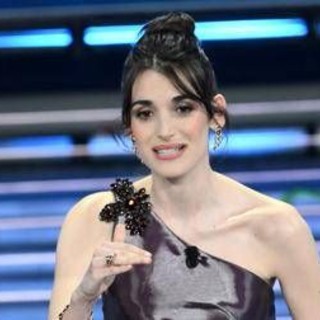 Sanremo, Pilar Fogliati porta sul palco fa l'aristocratica Uvetta: "Ma voi fate questo come lavoro?" Sanremo, Pilar Fogliati porta sul palco fa l'aristocratica Uvetta: "Ma voi fate questo come lavoro?"