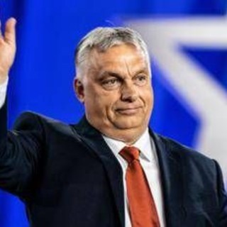 Ungheria, leader opposizione: "Orban pronto a diffondere video intimo per intimidirmi"