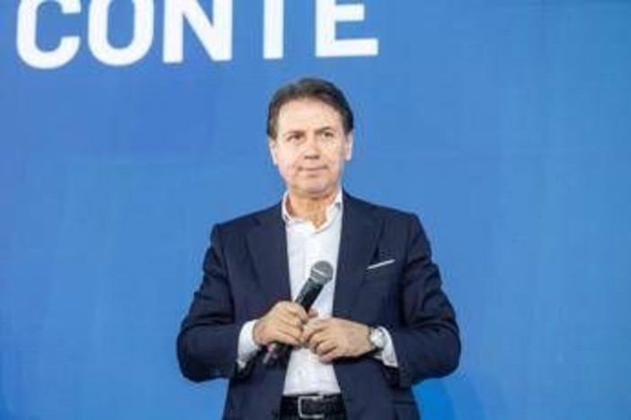 M5S, la base approva il programma in 20 punti: "L'invio di armi all'Ucraina allontana la pace" M5S, la base approva il programma in 20 punti: "L'invio di armi all'Ucraina allontana la pace"
