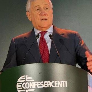 Tajani: "Serve un'Europa politica forte, dobbiamo avere il coraggio di andare avanti" Tajani: "Serve un'Europa politica forte, dobbiamo avere il coraggio di andare avanti"