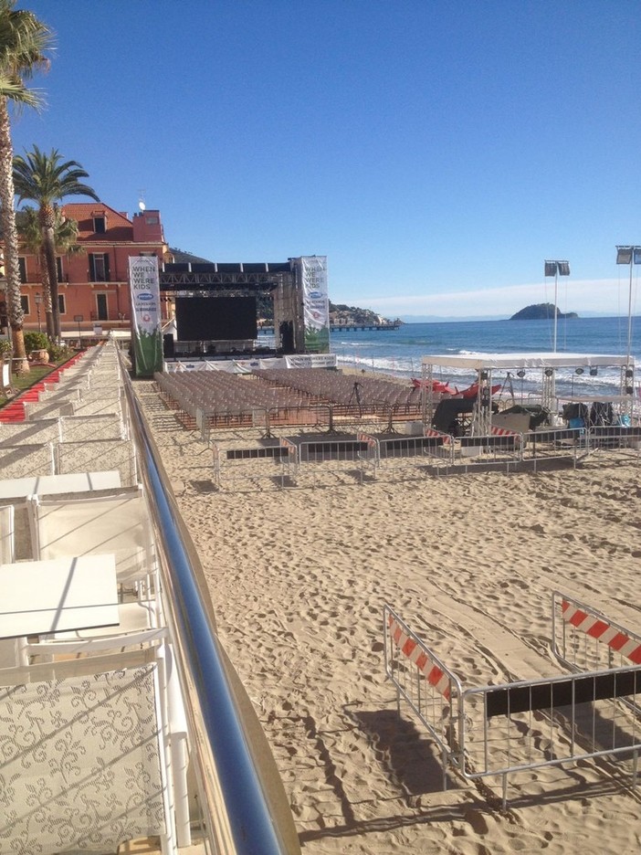 When We Were Kids ad Alassio, Borgo Barusso coglie l'ironia: "Le 'divinità meteo' ci hanno esaudito, tutto pronto" When We Were Kids ad Alassio, Borgo Barusso coglie l'ironia: "Le 'divinità meteo' ci hanno esaudito, tutto pronto"