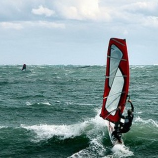 A metà ottobre sfide sulle onde con il Trofeo Aicw di wind surf