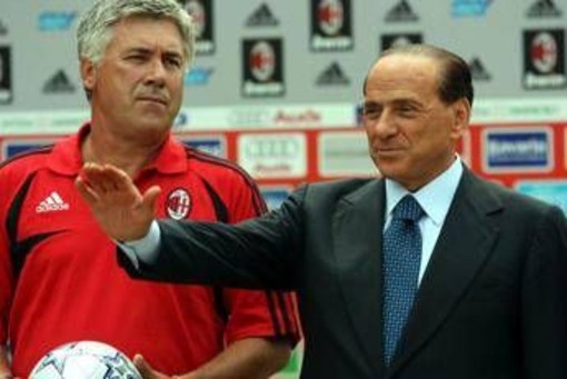 Berlusconi, Renzo Bossi: "Guardava il Milan a casa nostra e chiamava il mister 'non va bene, cambia...'" Berlusconi, Renzo Bossi: "Guardava il Milan a casa nostra e chiamava il mister 'non va bene, cambia...'"