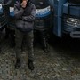 Tifoso ferito in scontri derby Torino, Procura: "Chiesti domiciliari per agente, lacrimogeno lanciato in modo non conforme" Tifoso ferito in scontri derby Torino, Procura: "Chiesti domiciliari per agente, lacrimogeno lanciato in modo non conforme"