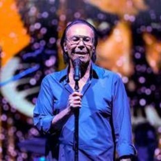 Venditti operato a Roma, il cantautore rassicura: "Sto bene e pronto per nuovi concerti"