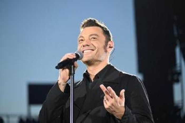 Sanremo 2026, Tiziano Ferro super ospite della prima serata: 25 anni di 'Xdono' Sanremo 2026, Tiziano Ferro super ospite della prima serata: 25 anni di 'Xdono'
