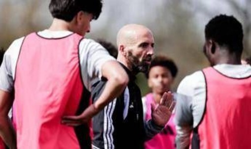 Frasi sessiste e intimidazione fisica a un'arbitra, bufera ed esonero per il fratello di Higuain Frasi sessiste e intimidazione fisica a un'arbitra, bufera ed esonero per il fratello di Higuain